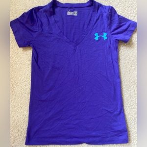 Bright/ like new UA v neck